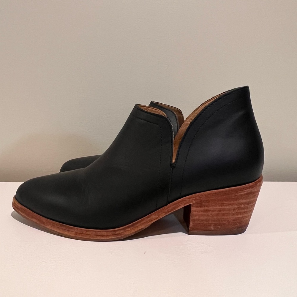 Nisolo Leather Ankle Booties Workwear Business Casual Size 7.5